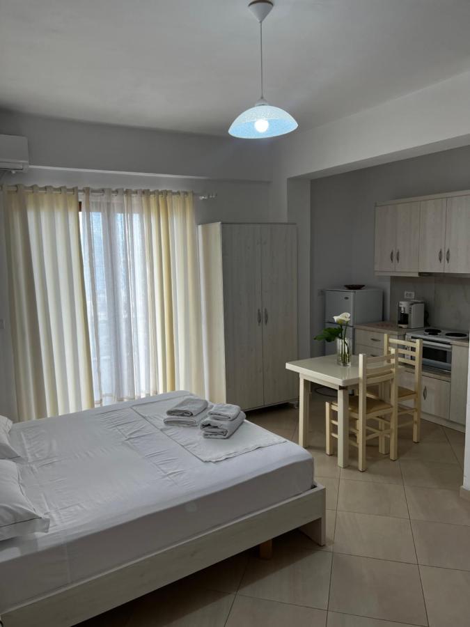 Garden Villa Eva Sarandë 外观 照片