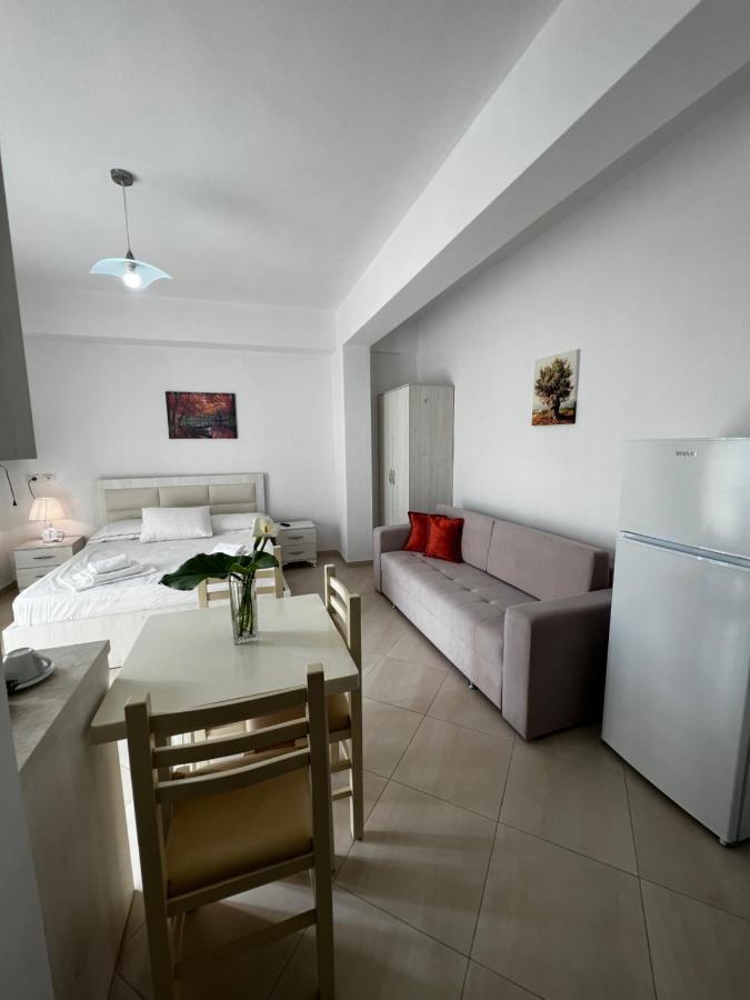 Garden Villa Eva Sarandë 外观 照片