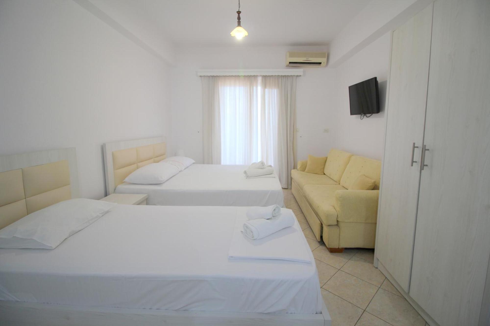 Garden Villa Eva Sarandë 外观 照片