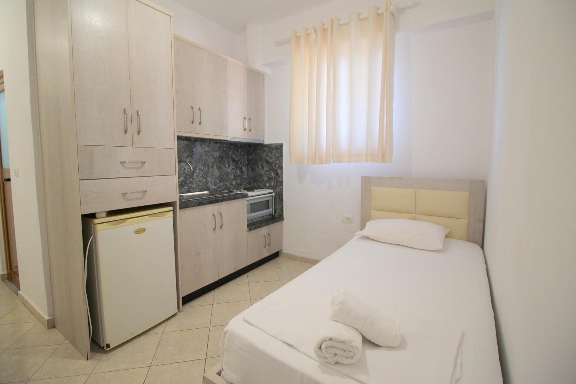 Garden Villa Eva Sarandë 外观 照片