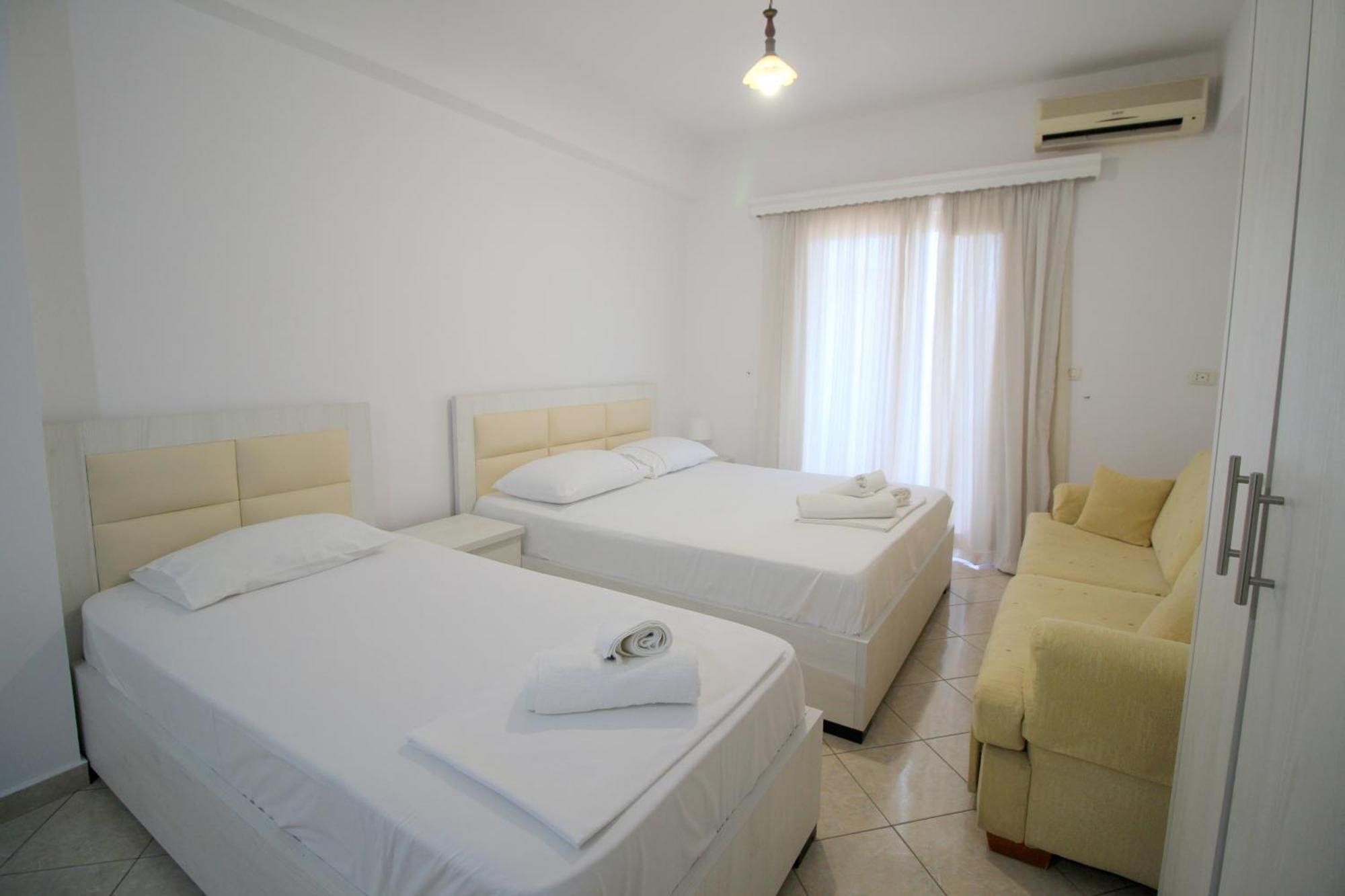 Garden Villa Eva Sarandë 外观 照片