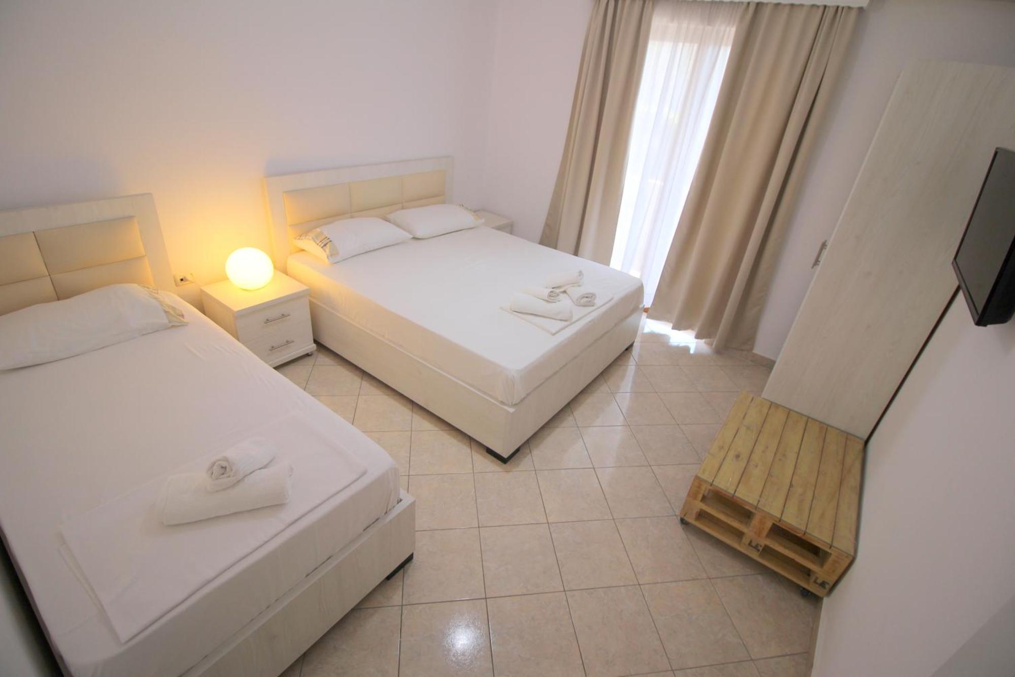 Garden Villa Eva Sarandë 外观 照片