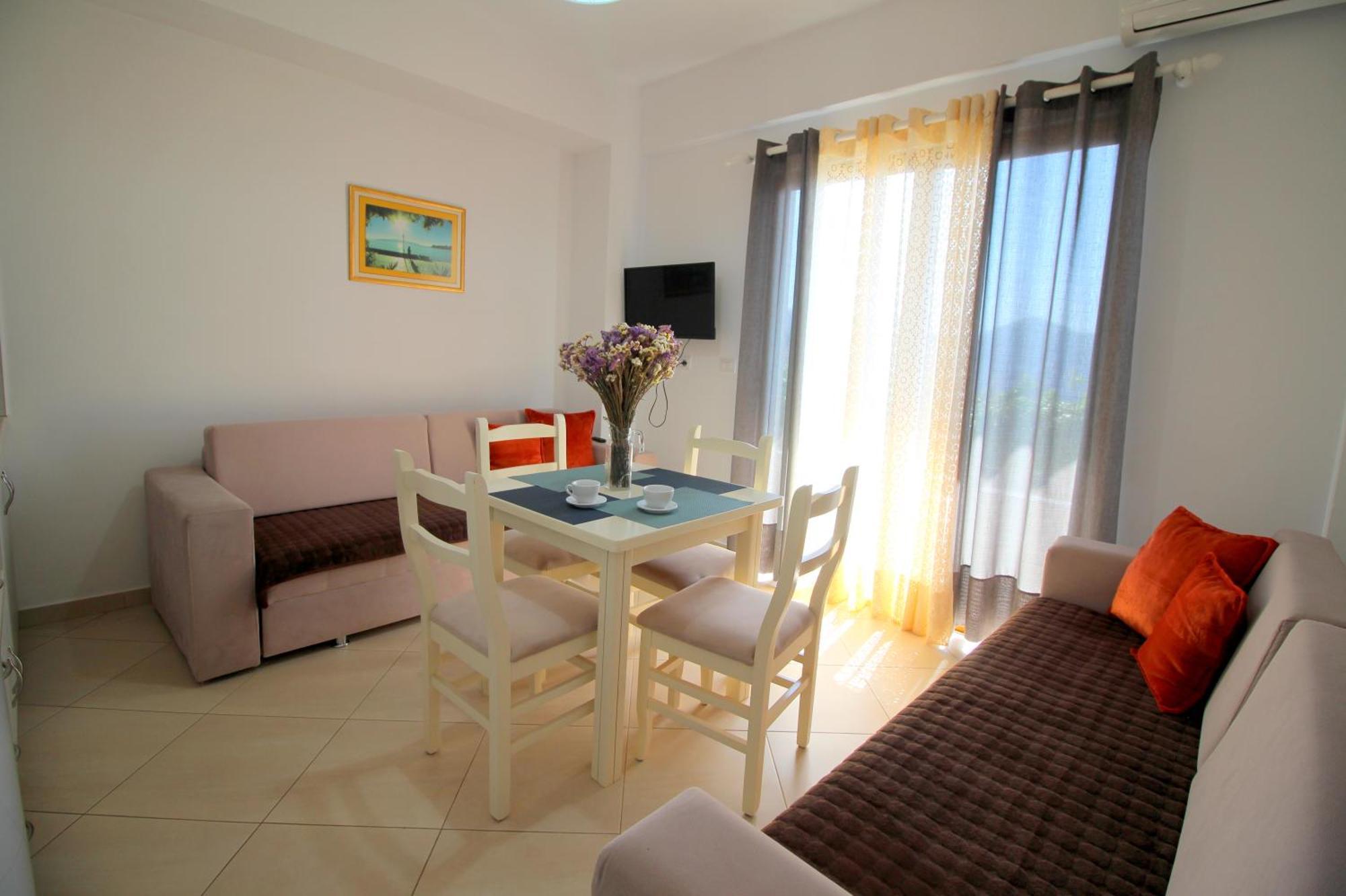 Garden Villa Eva Sarandë 外观 照片