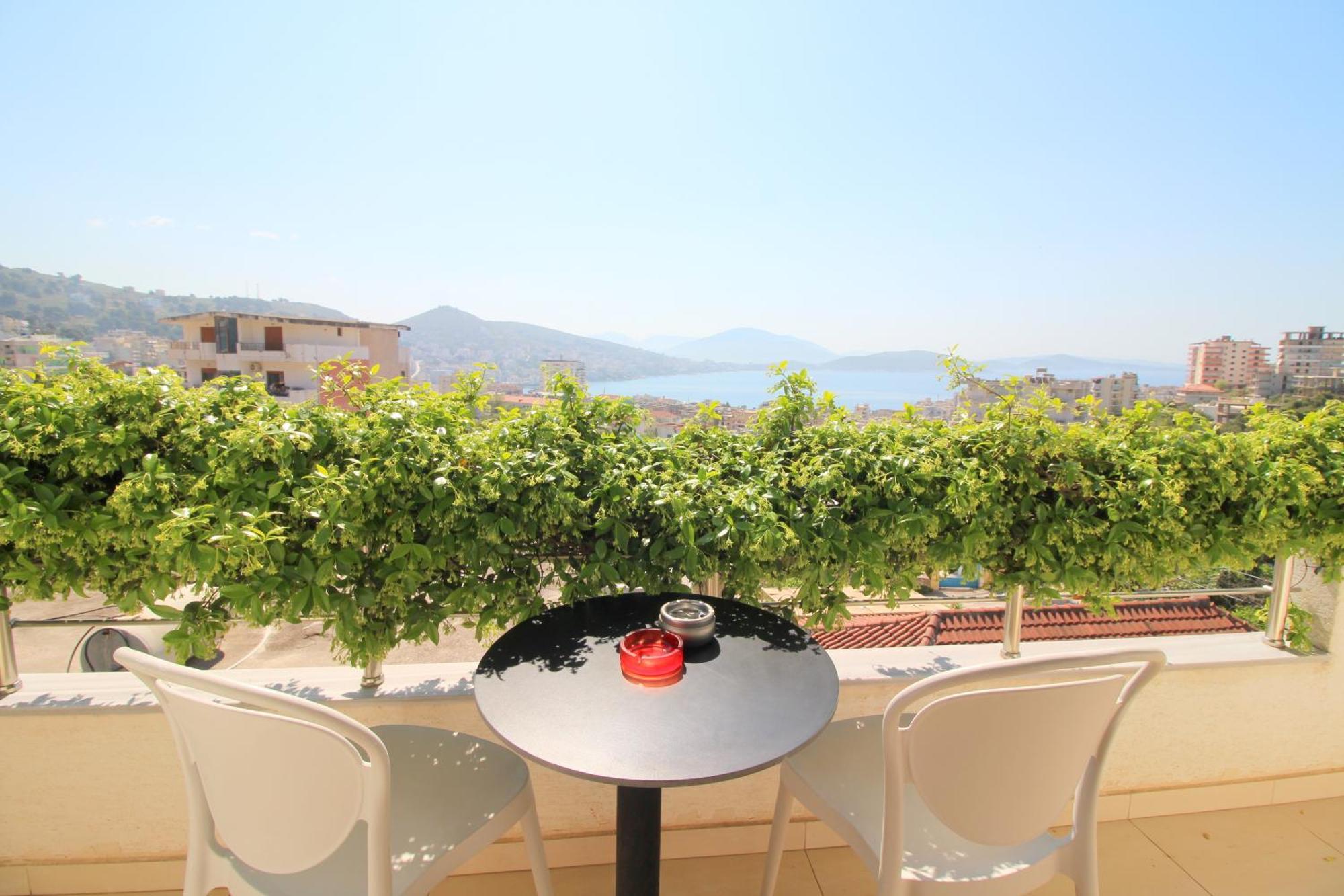 Garden Villa Eva Sarandë 外观 照片